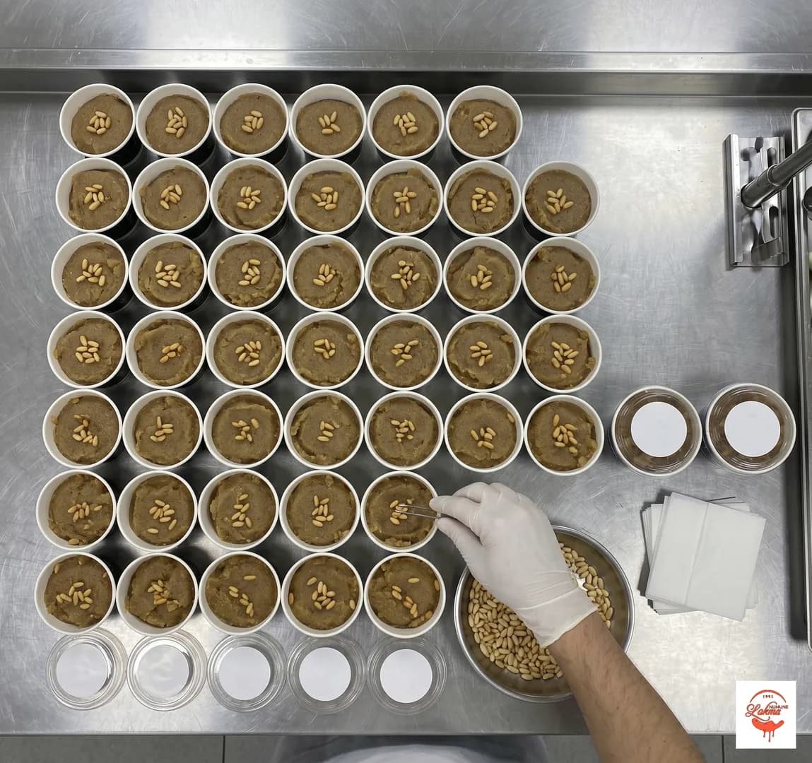 Numune Lokma irmik helvası